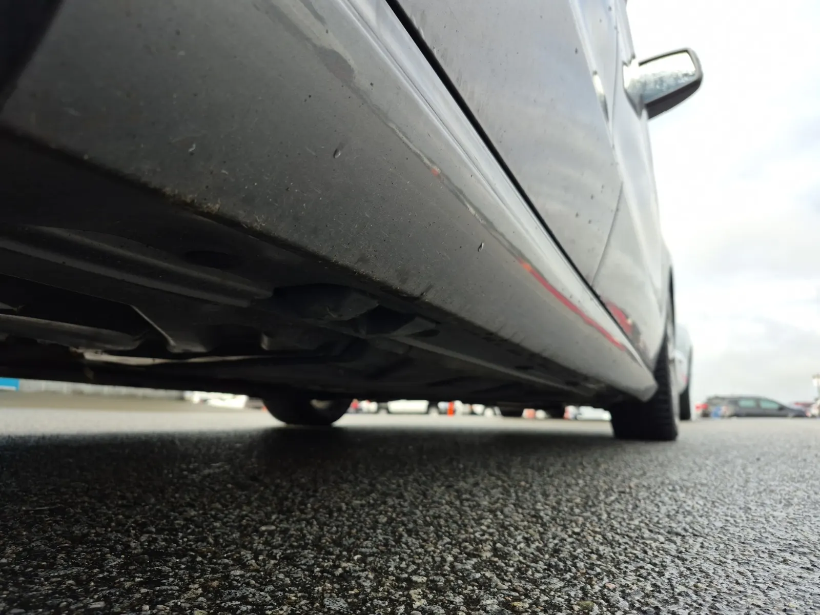Undercarriage - Passenger Photo