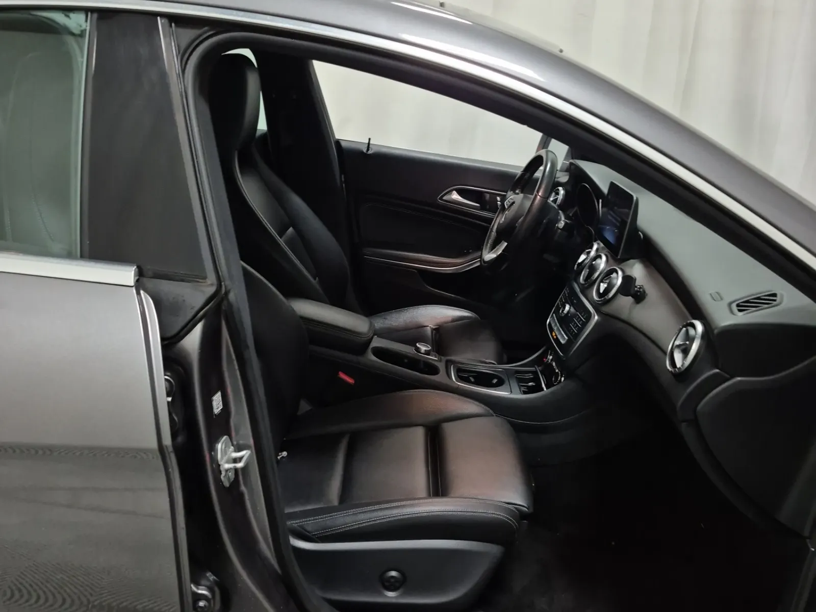 Right Side Interior Photo