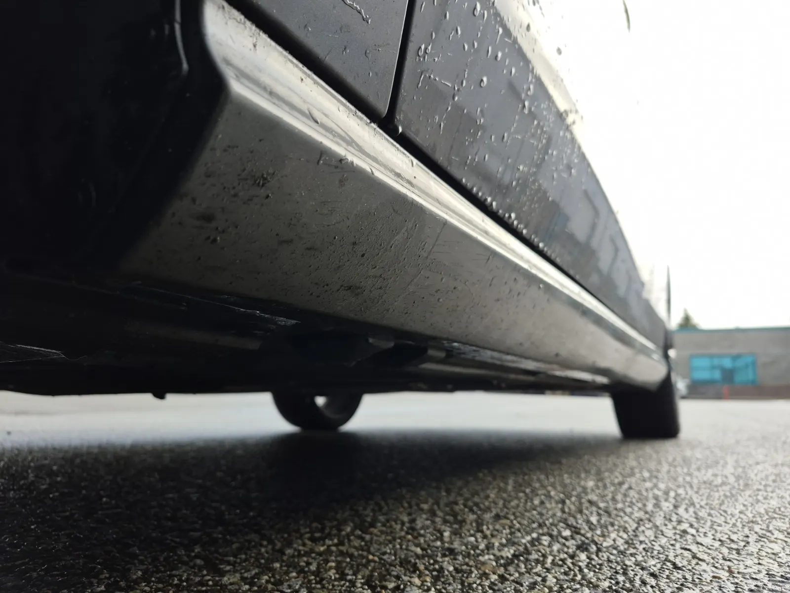 Undercarriage - Driver Photo