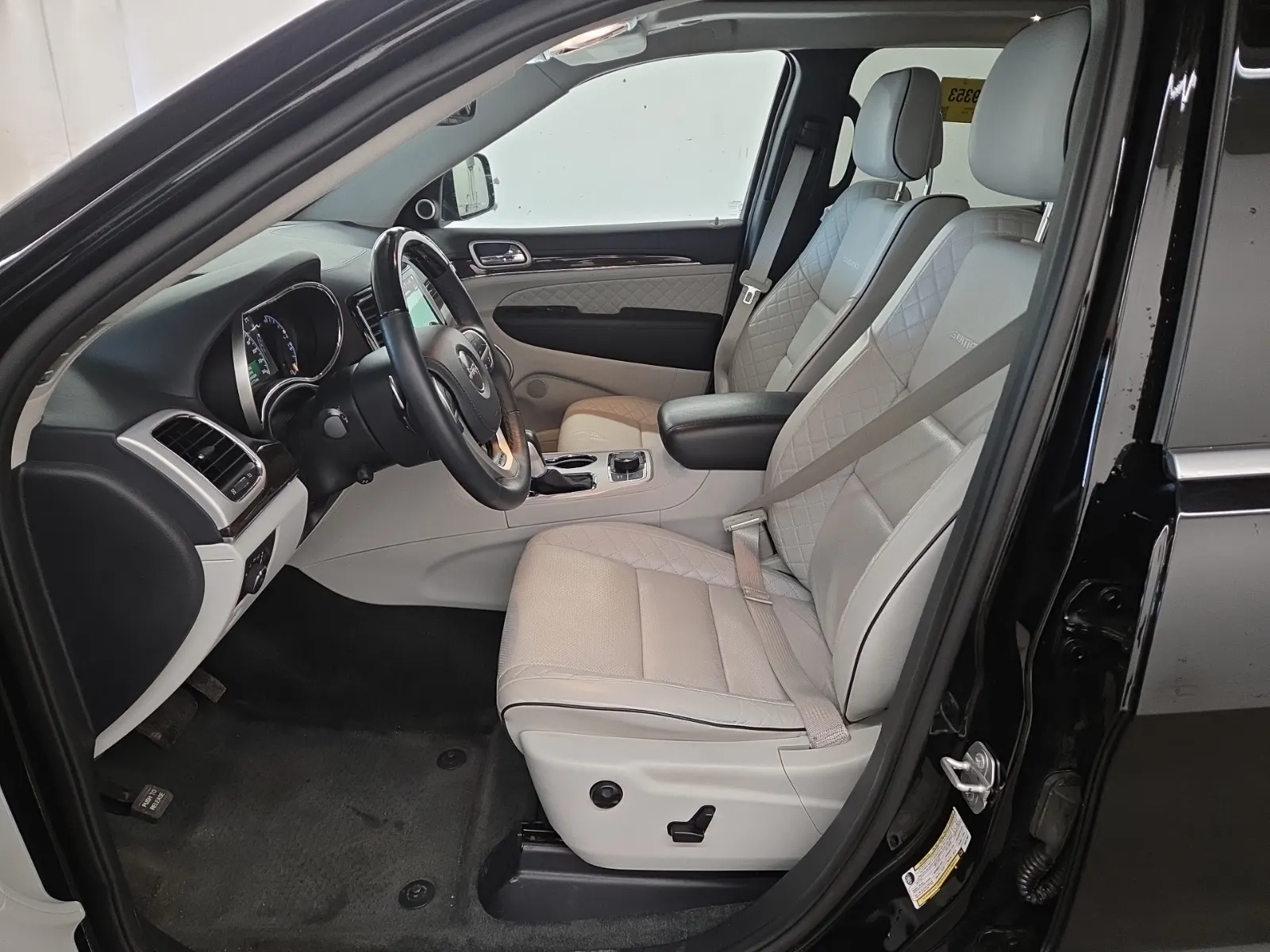 Front Interior Photo