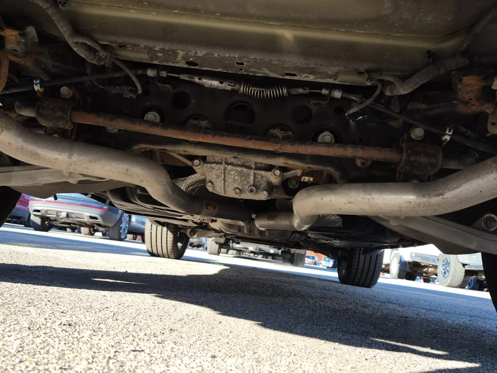 Undercarriage - Rear Photo