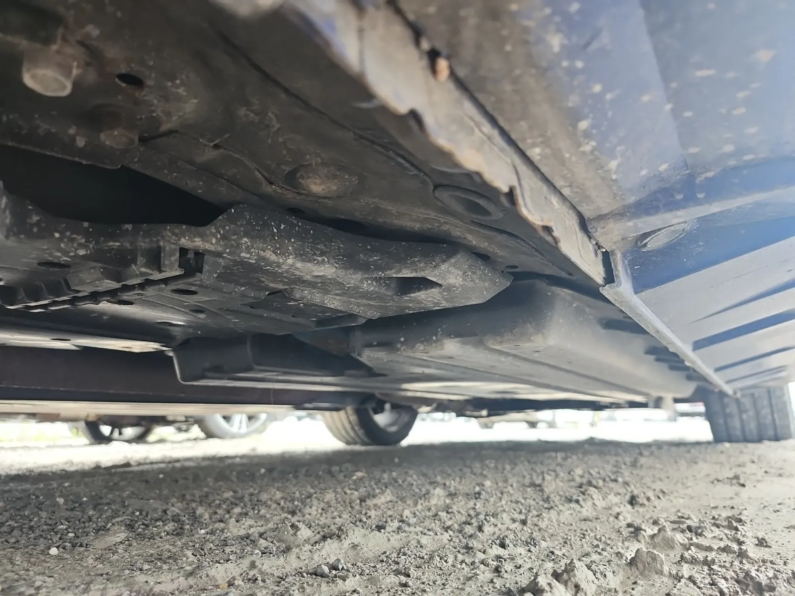 Undercarriage - Passenger Photo