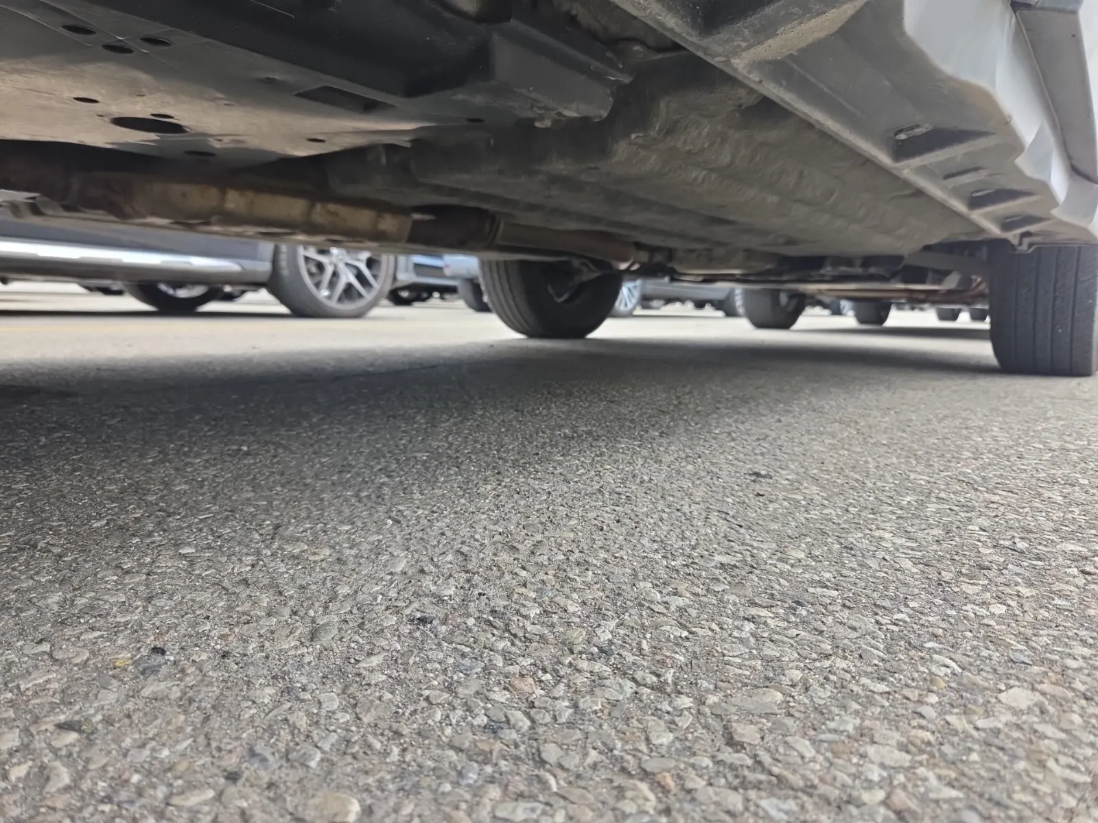 Undercarriage - Passenger Photo