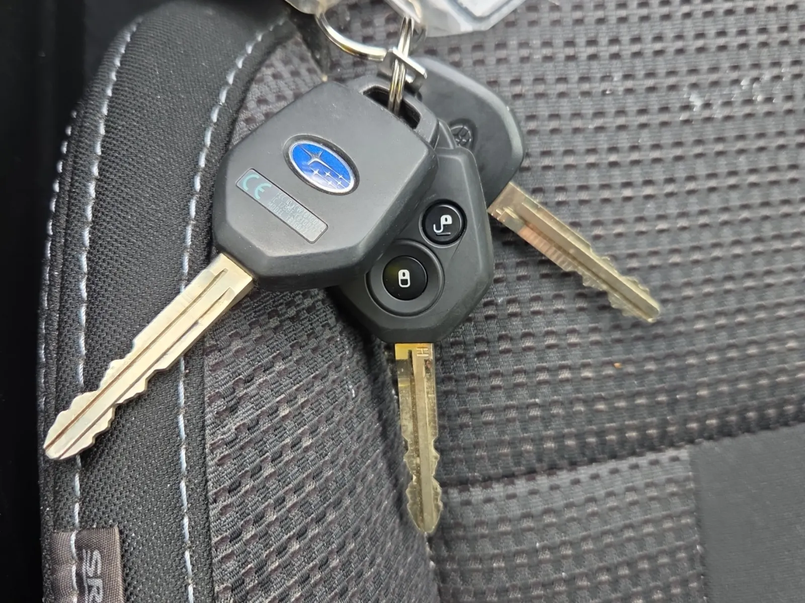 Keys/Fobs/Manual Photo