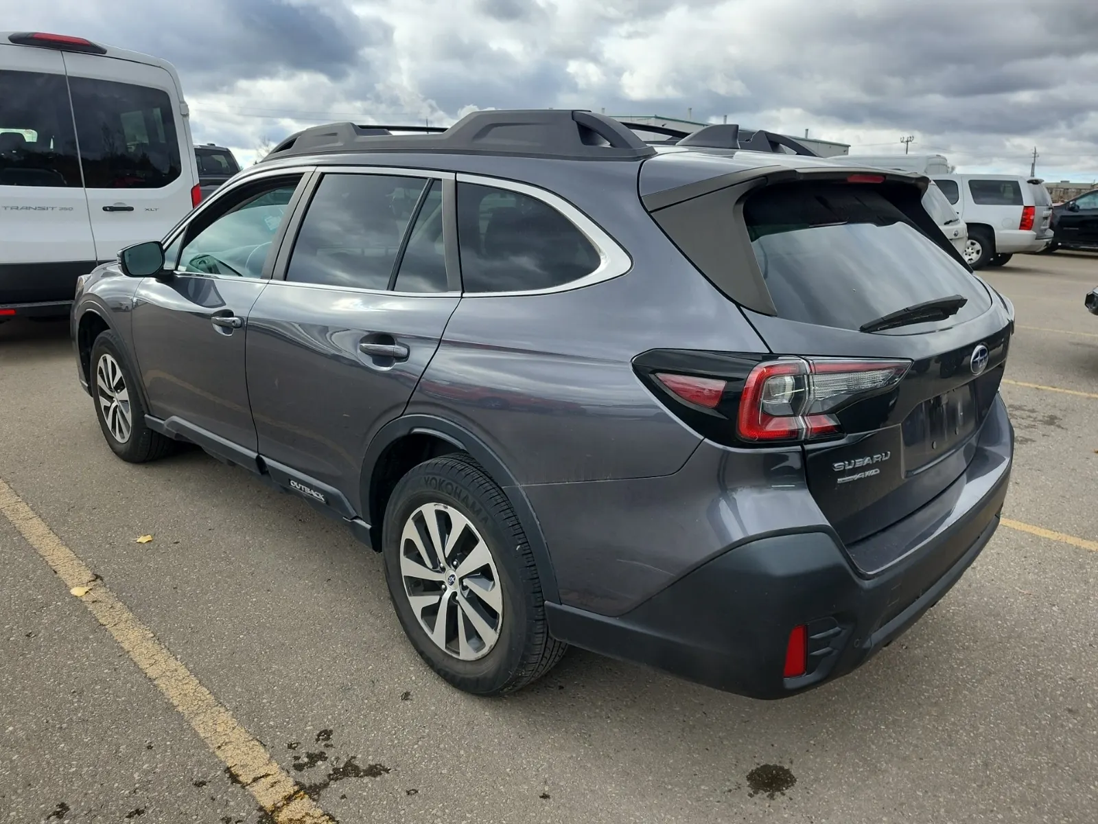 Driver Rear 3/4 Photo