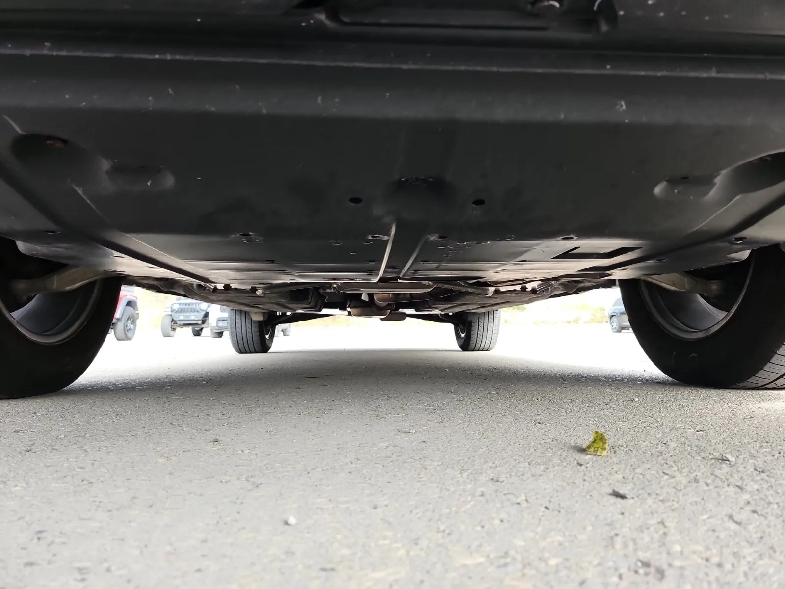 Undercarriage - Front Photo