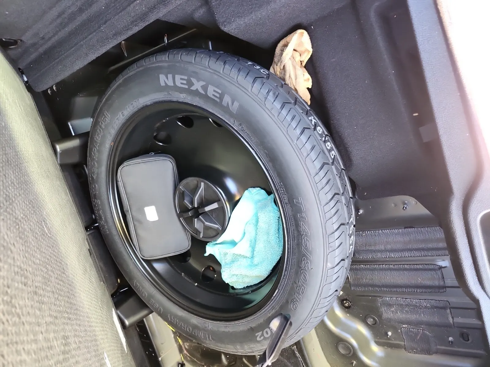 Spare Tire & Wheel Photo