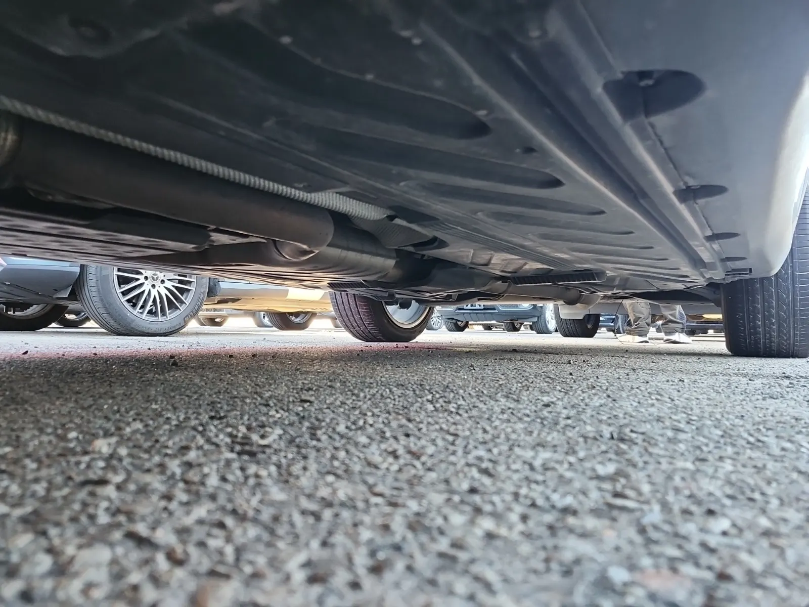 Undercarriage - Driver Photo