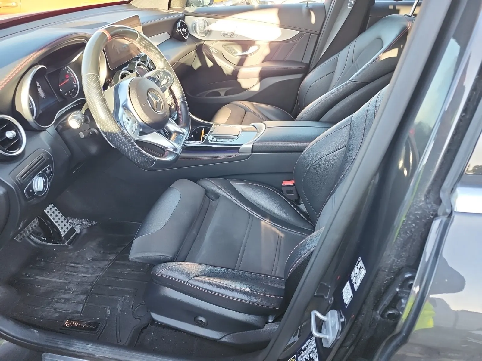 Front Interior Photo