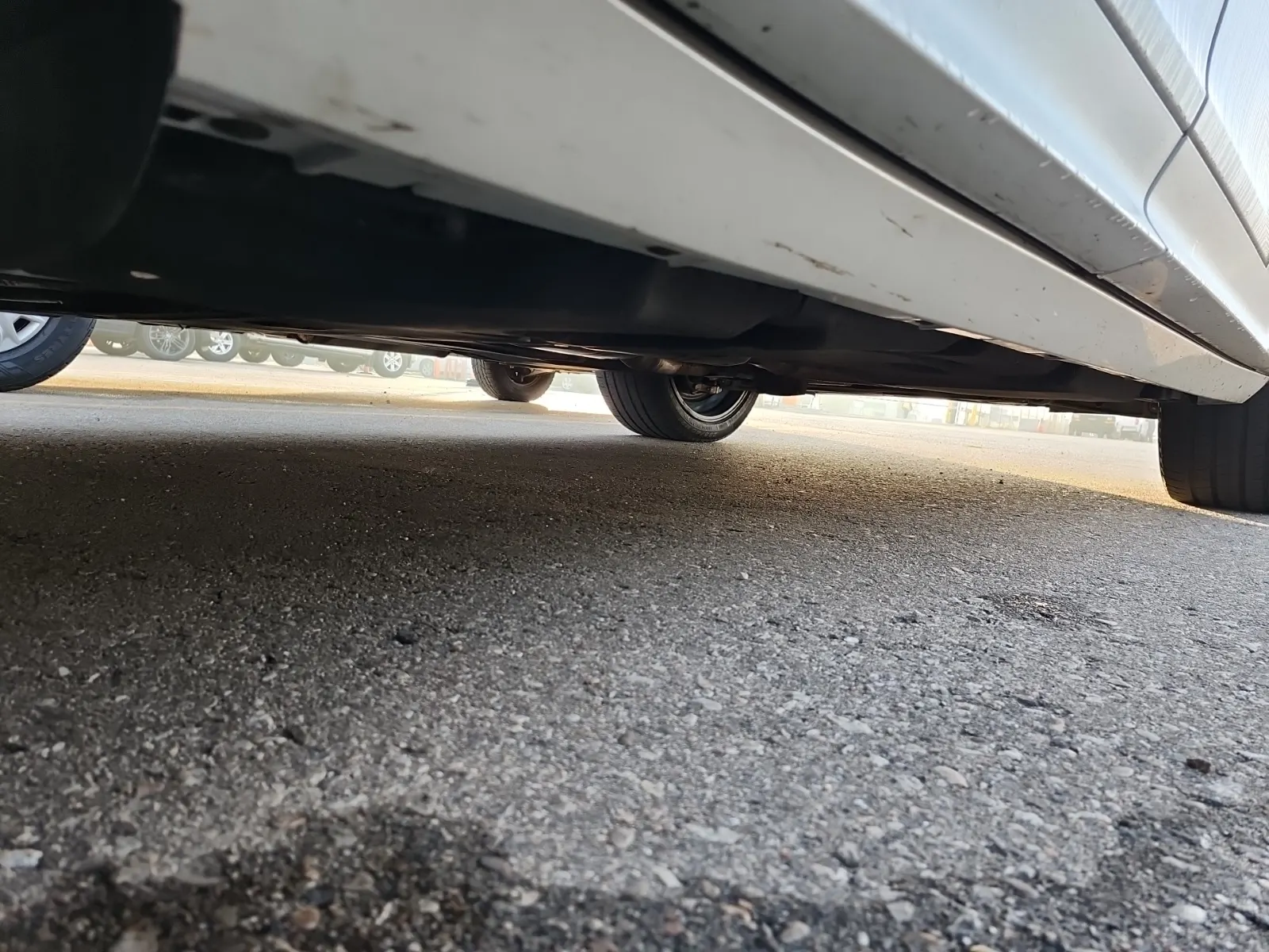 Undercarriage - Passenger Photo