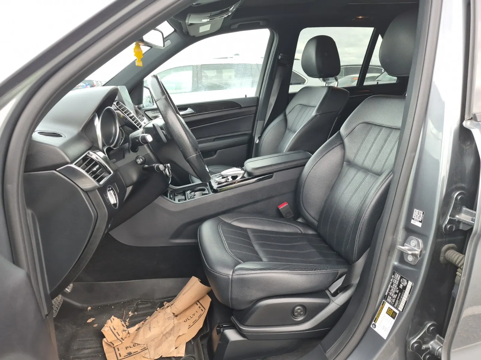 Front Interior Photo