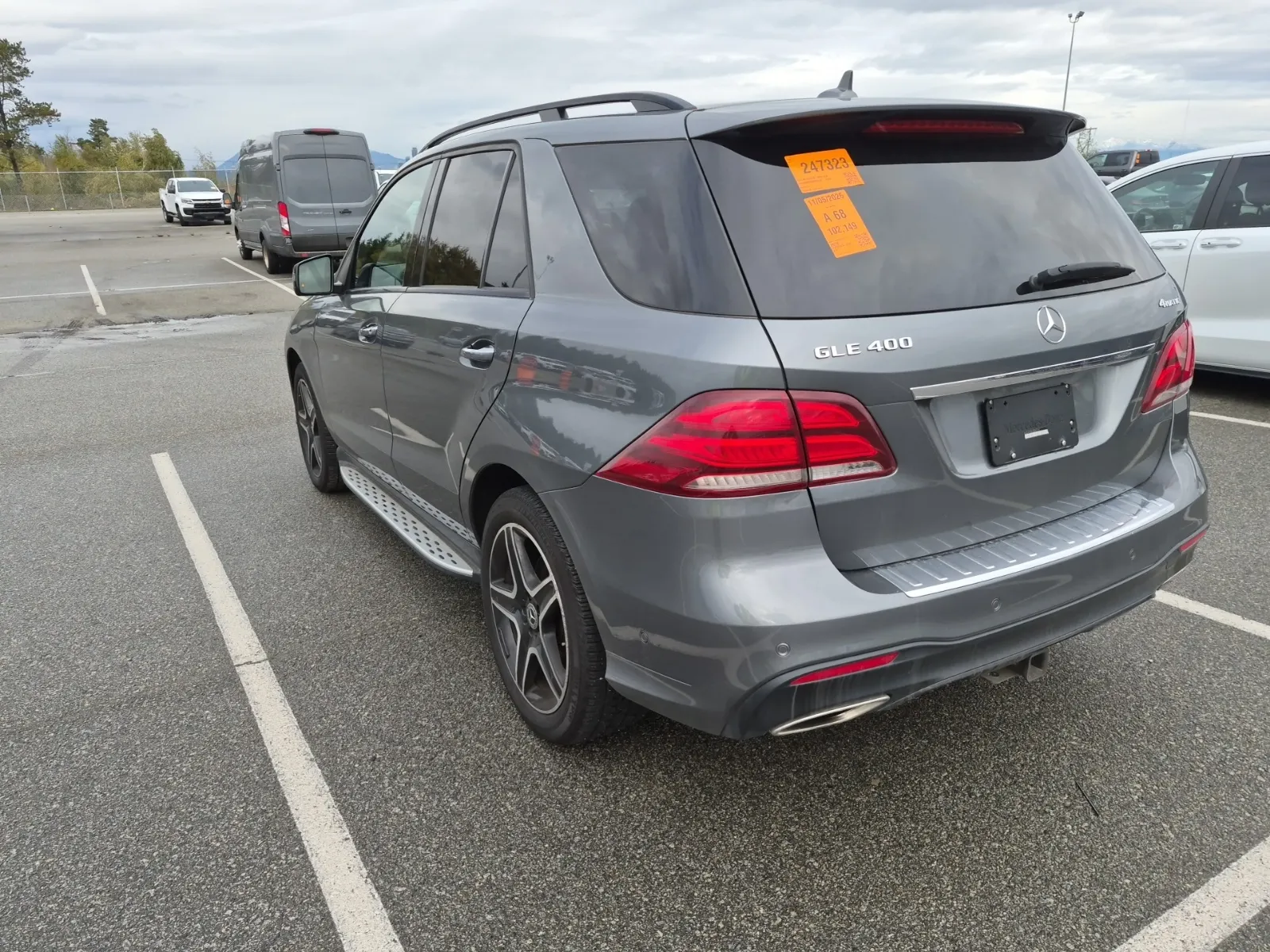 Driver Rear 3/4 Photo