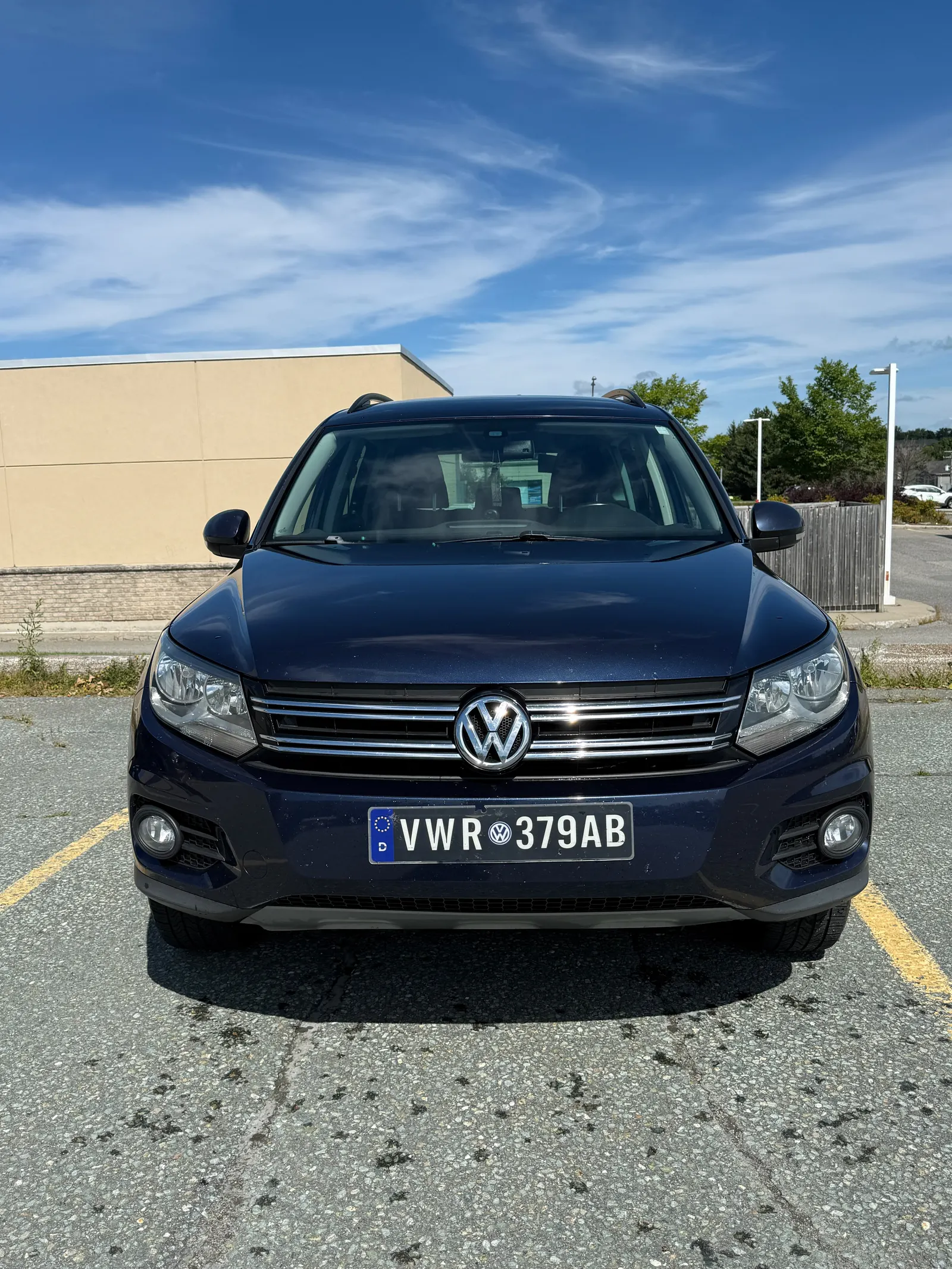 3/4 Front (Main image)