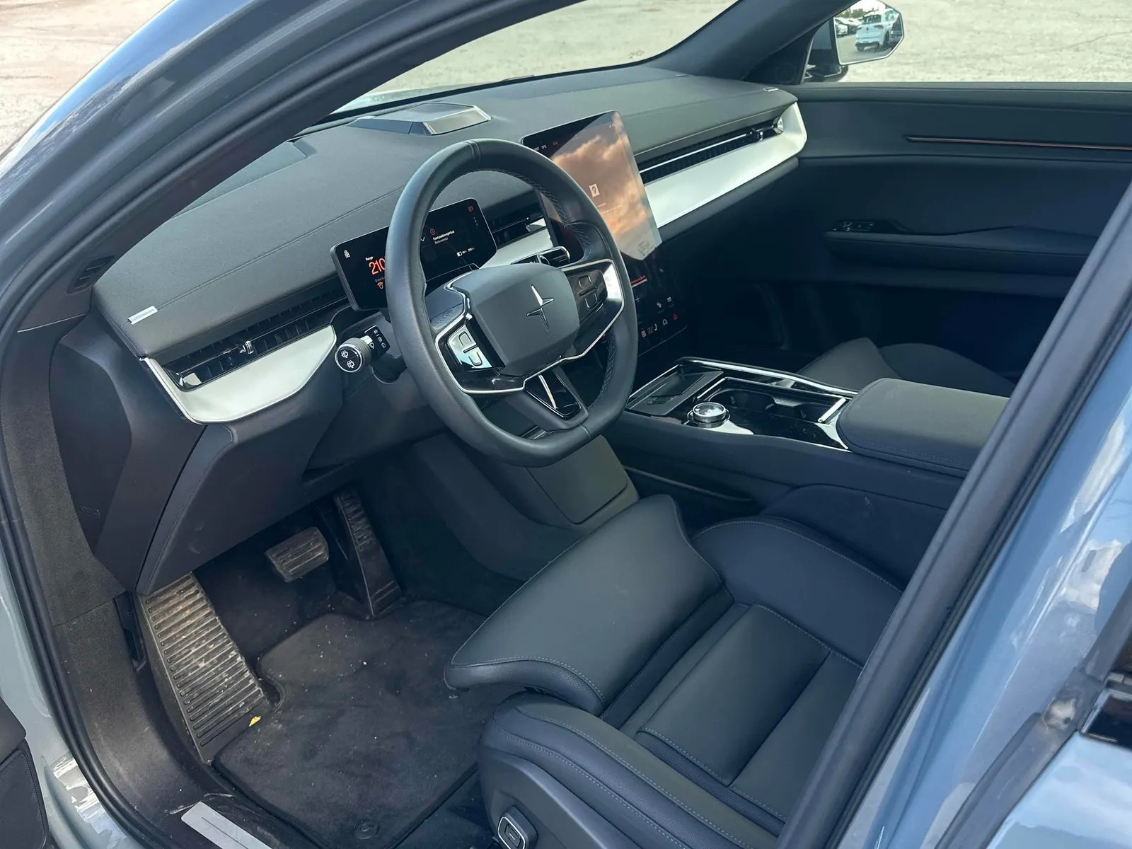 Interior driver side