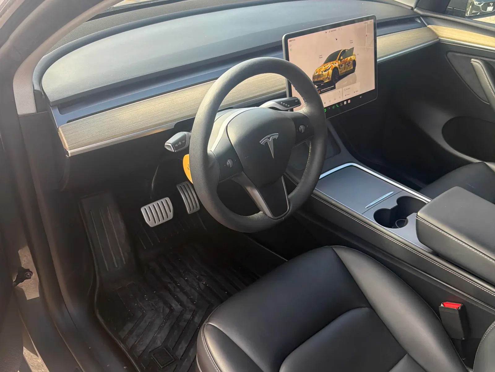 Interior driver side