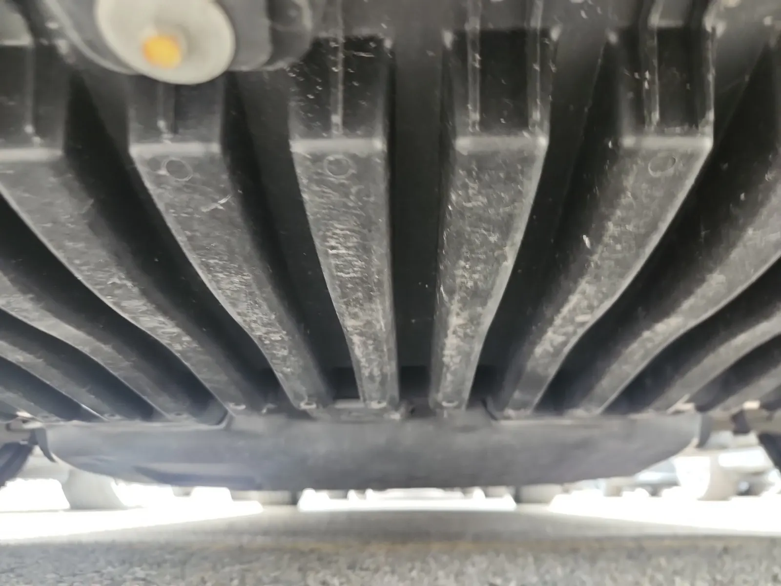 Undercarriage - Front Photo