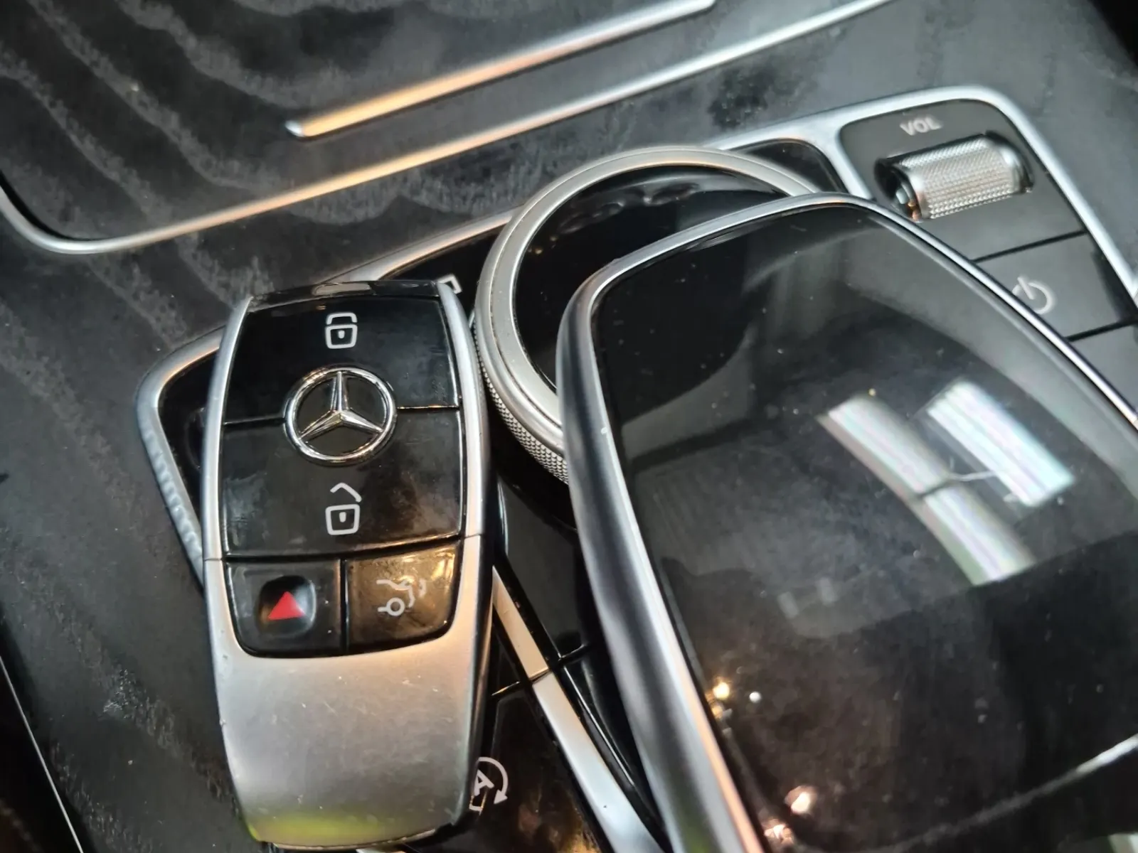 Keys/Fobs/Manual Photo