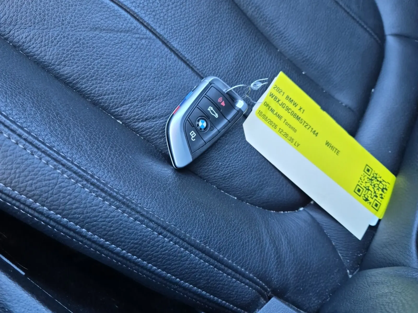 Keys/Fobs/Manual Photo