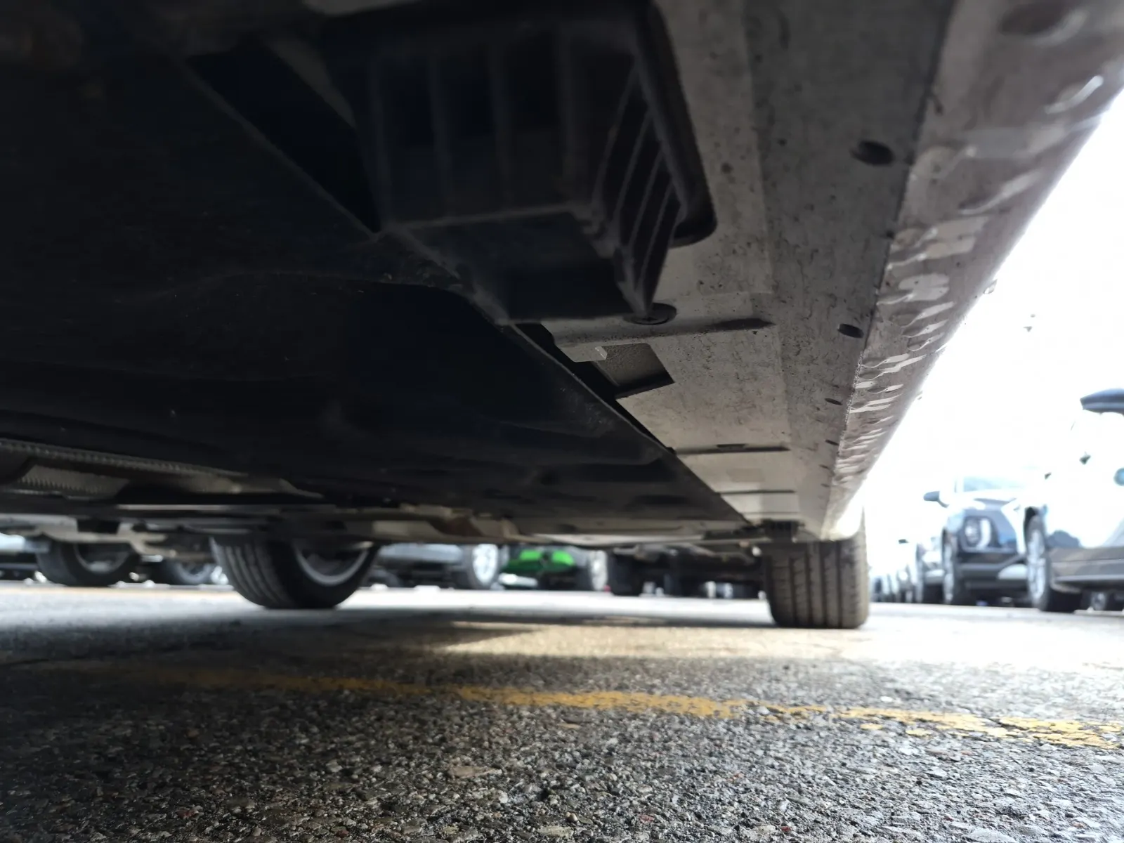 Undercarriage - Driver Photo
