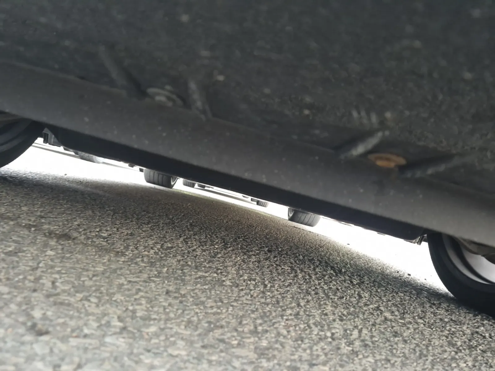 Undercarriage - Front Photo