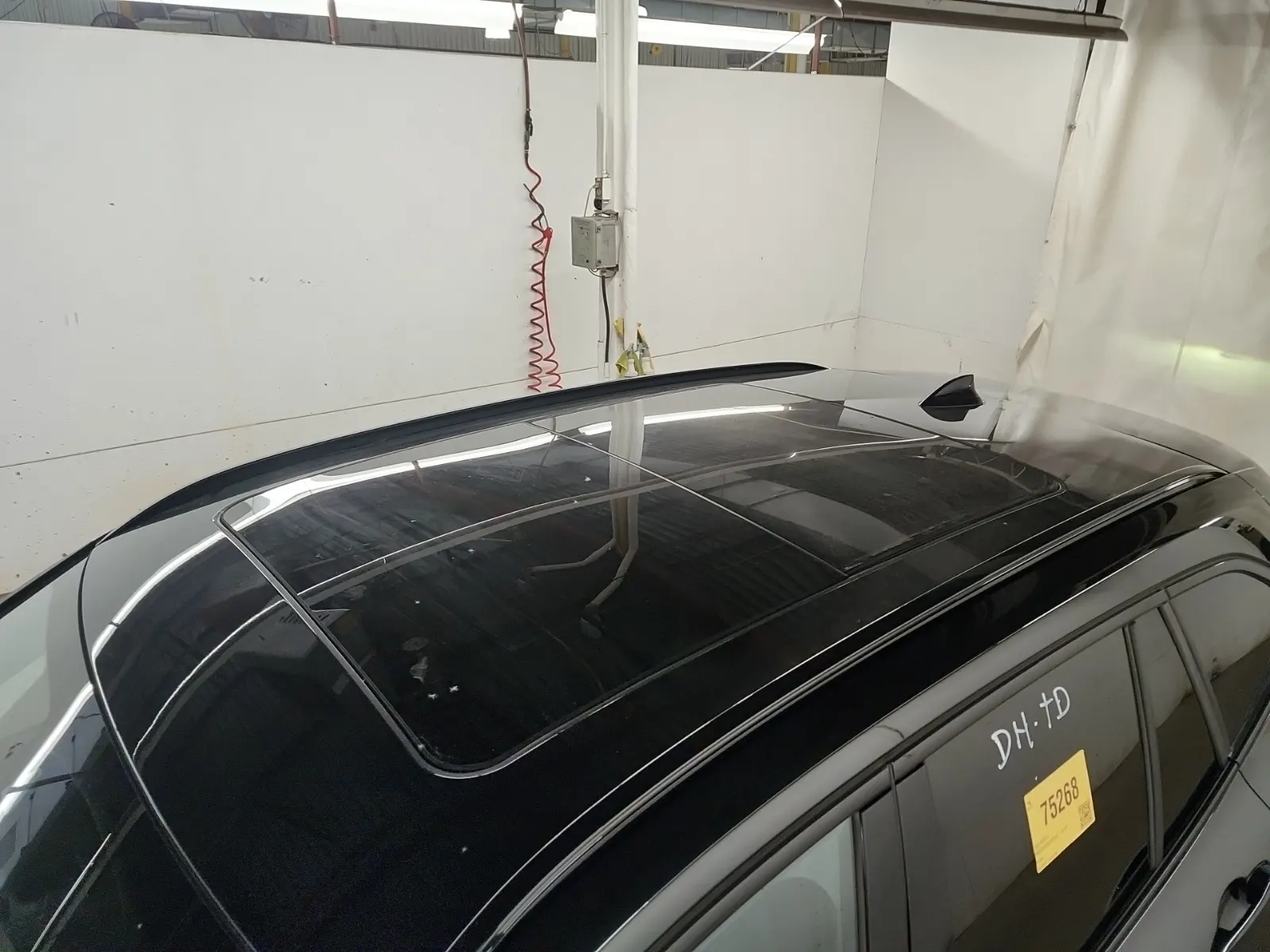 Exterior Roof Photo
