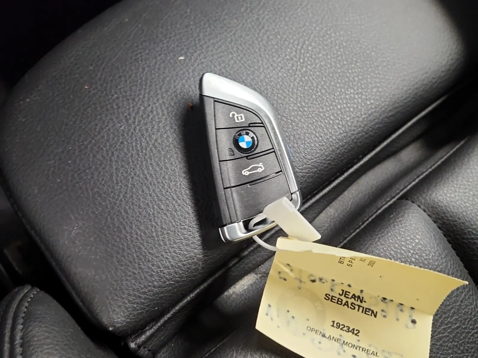 Keys/Fobs/Manual Photo