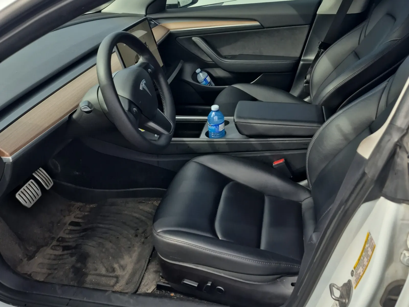 Front Interior Photo