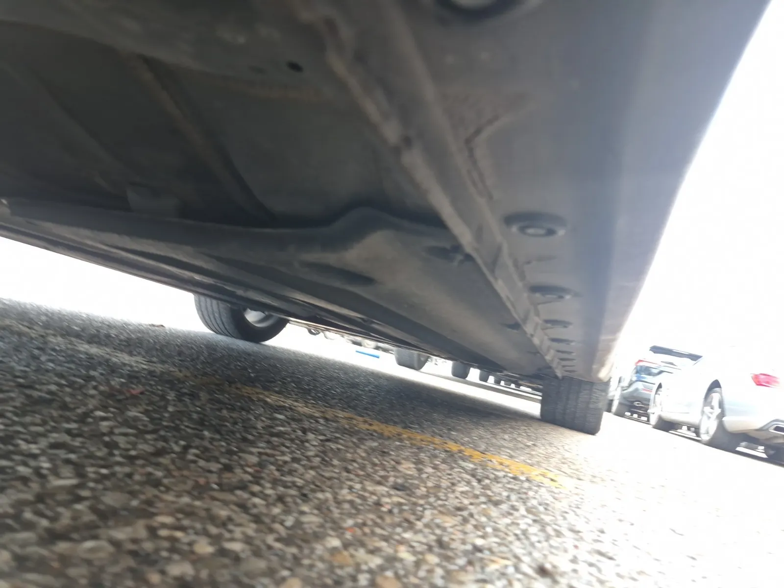 Undercarriage - Passenger Photo