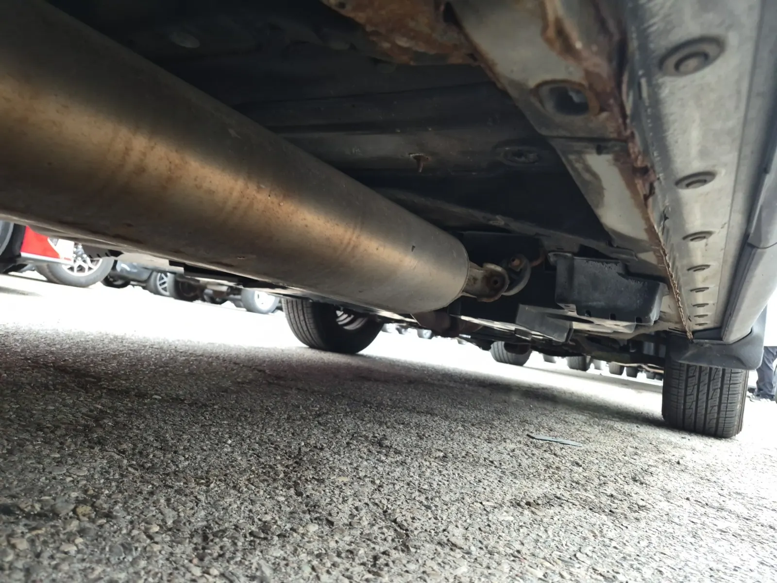 Undercarriage - Passenger Photo