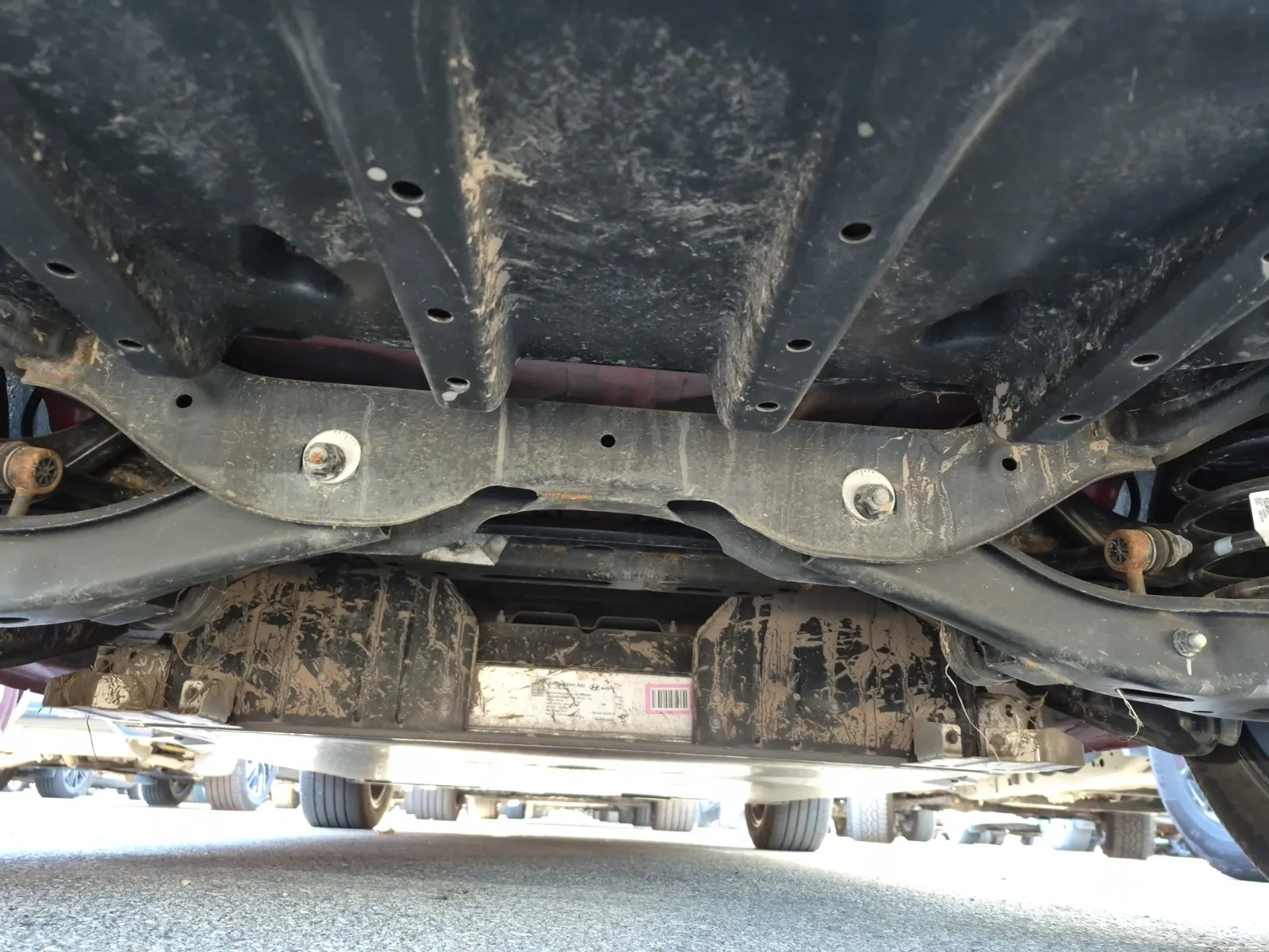 Undercarriage - Rear Photo