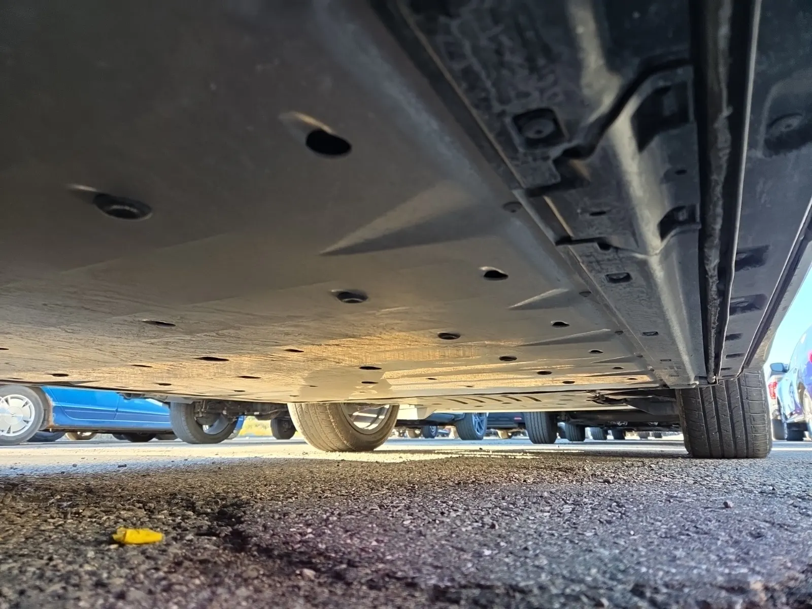 Undercarriage - Passenger Photo