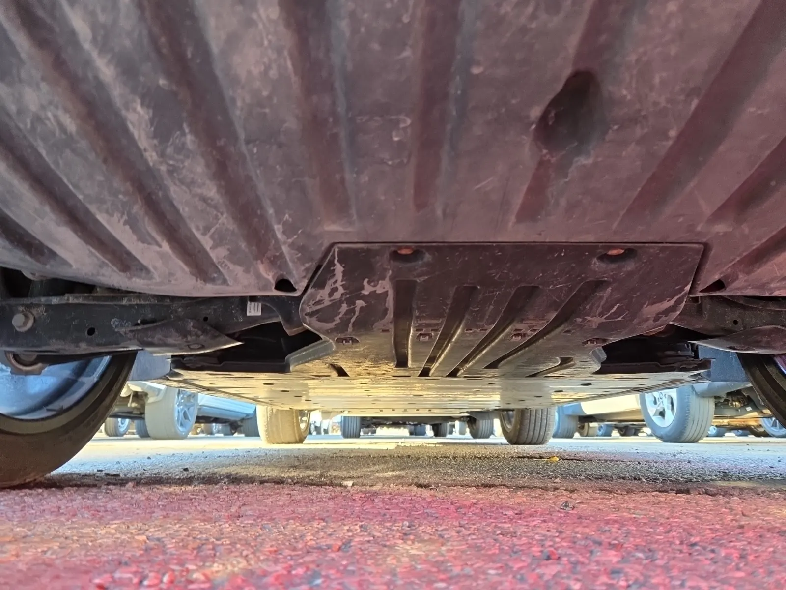 Undercarriage - Rear Photo