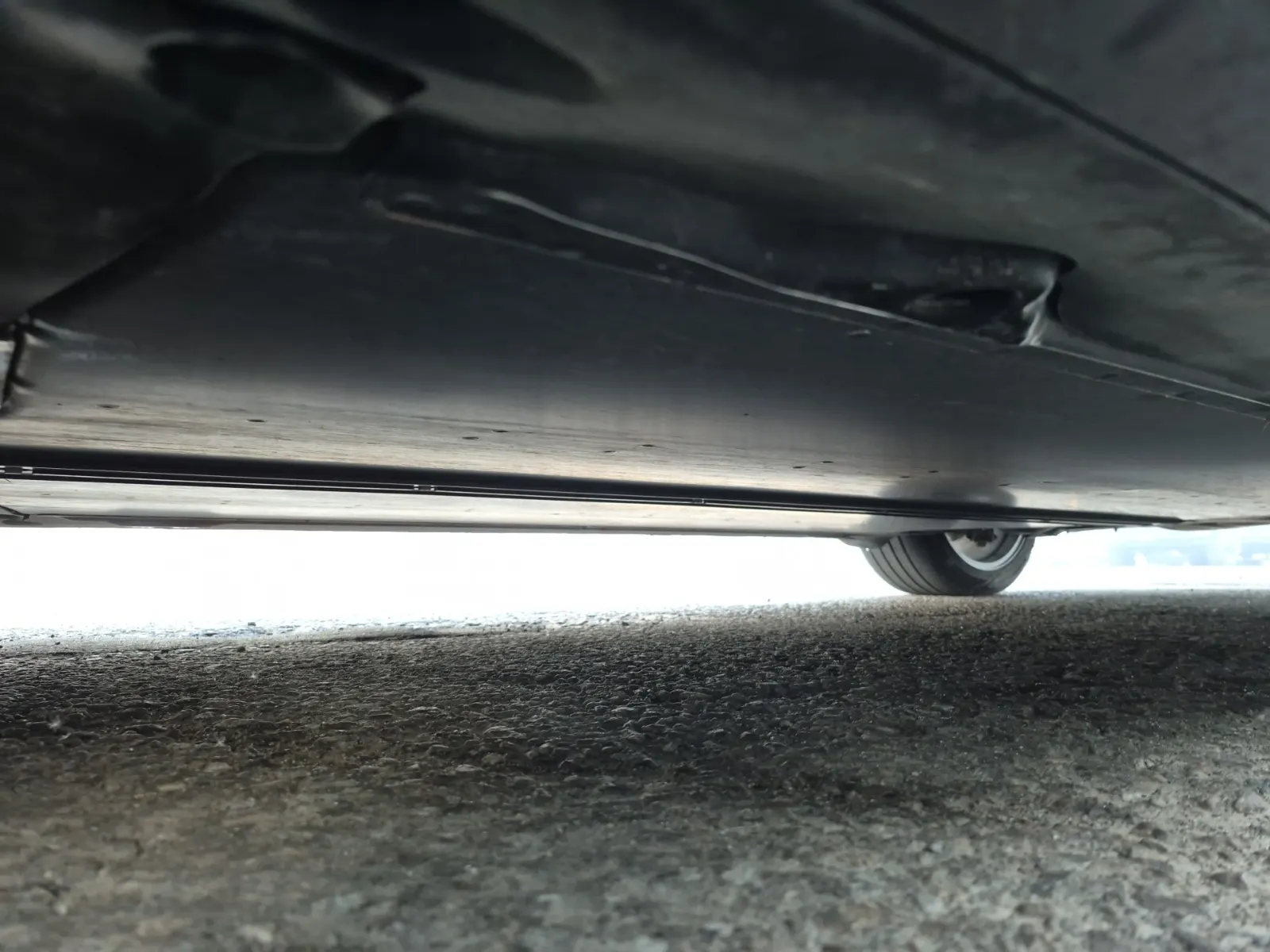 Undercarriage - Driver Photo