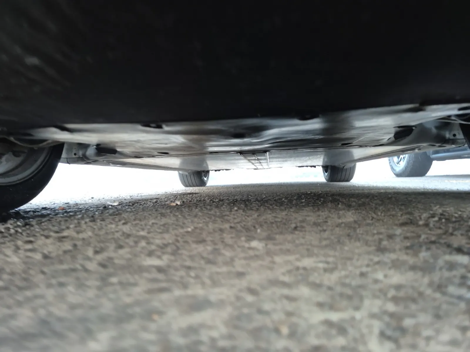 Undercarriage - Front Photo