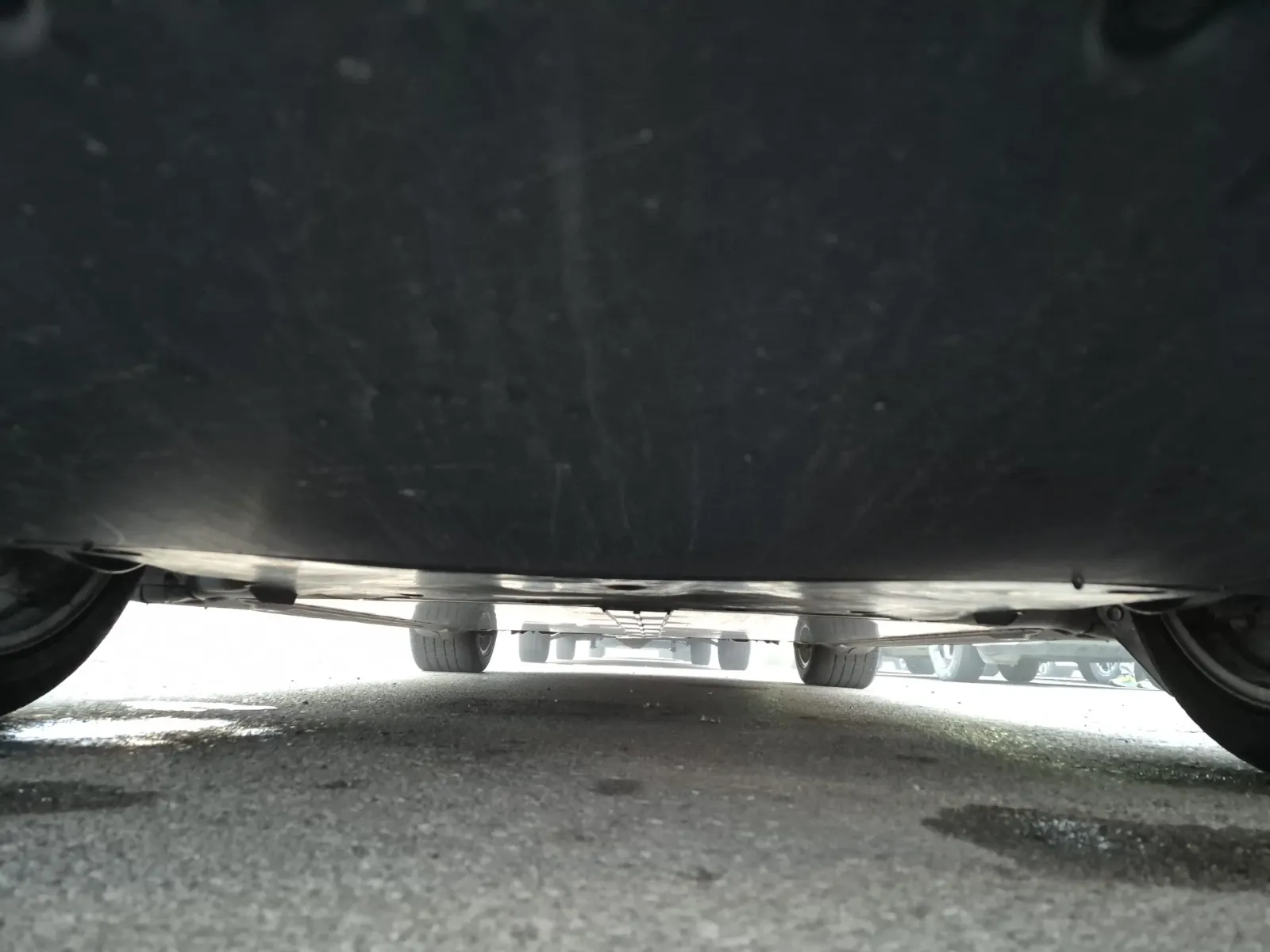 Undercarriage - Front Photo