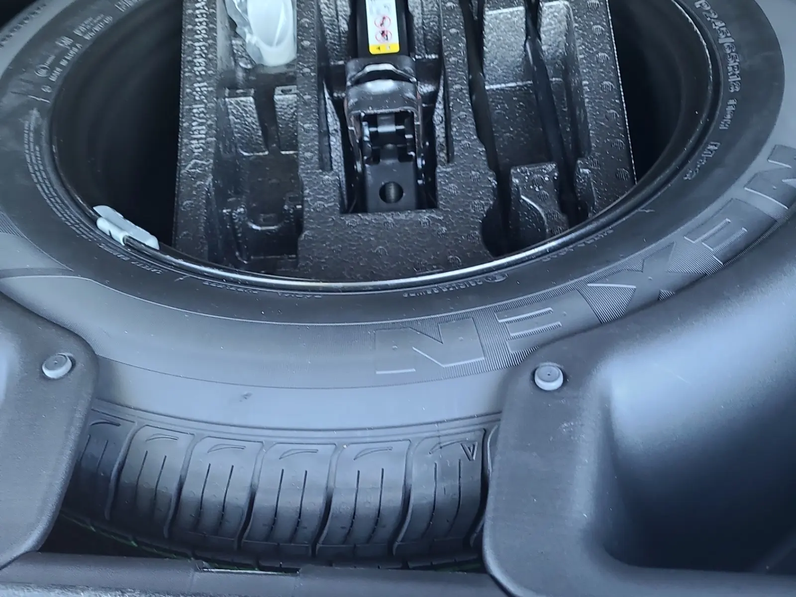 Spare Tire & Wheel Photo