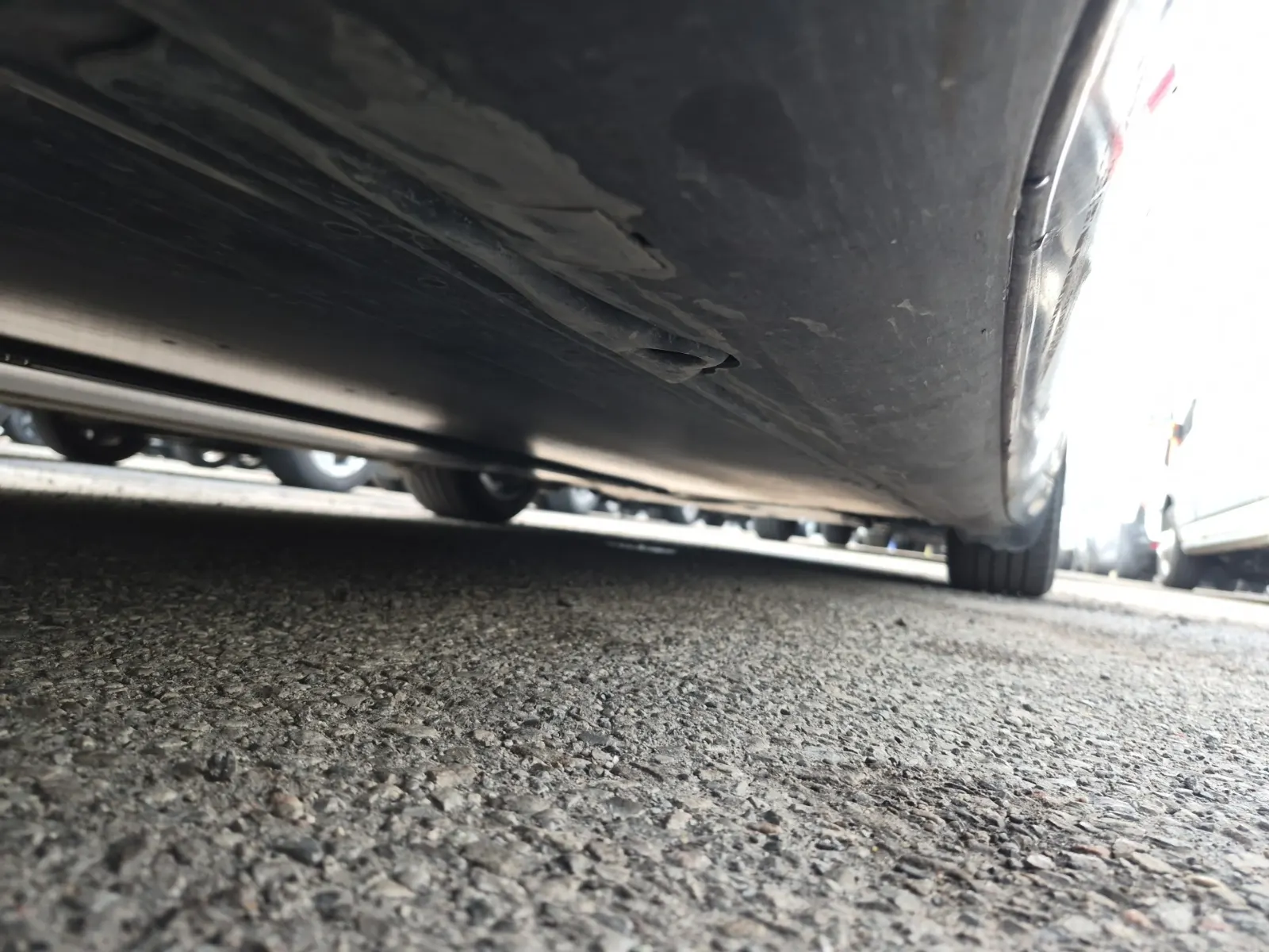 Undercarriage - Passenger Photo