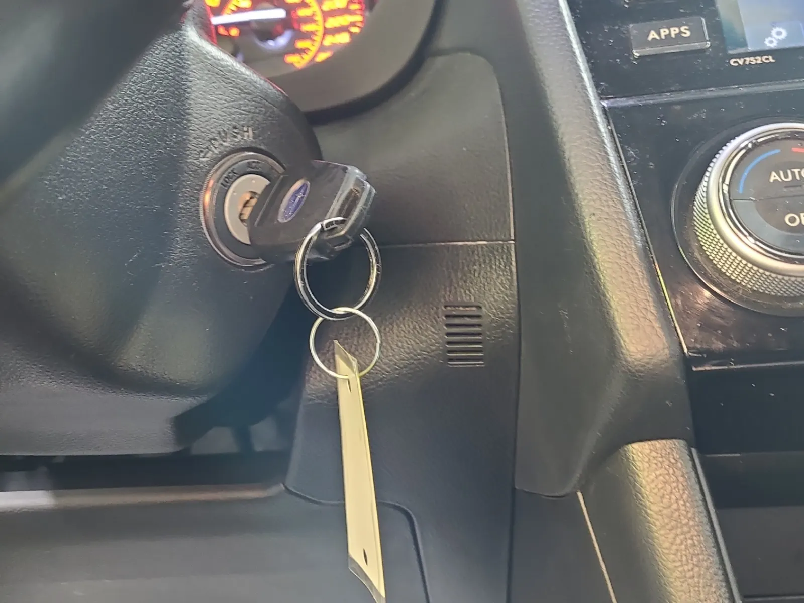Keys/Fobs/Manual Photo