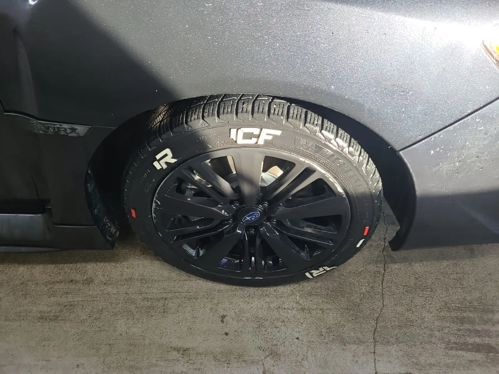 Right Front Wheel/Tire Photo