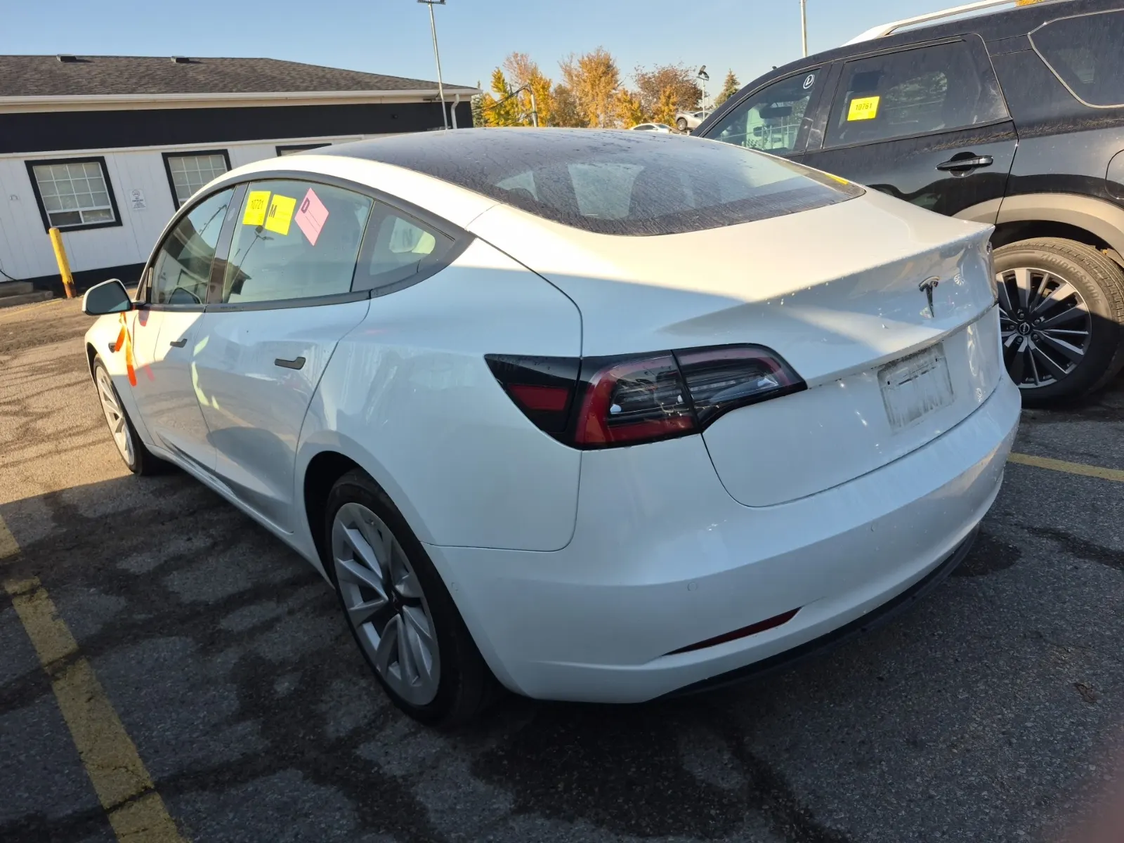 Driver Rear 3/4 Photo