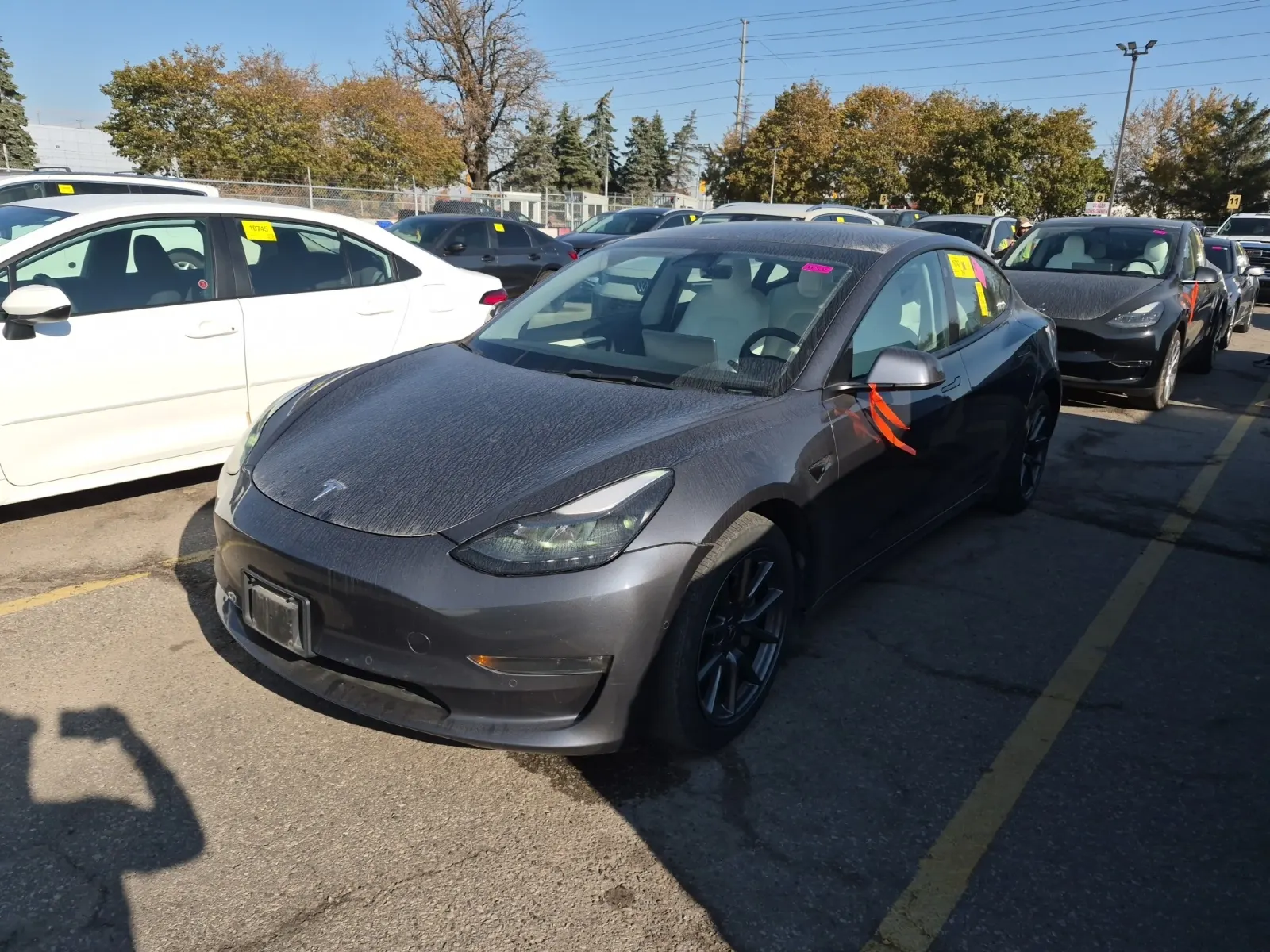 Front driver 3/4 photo