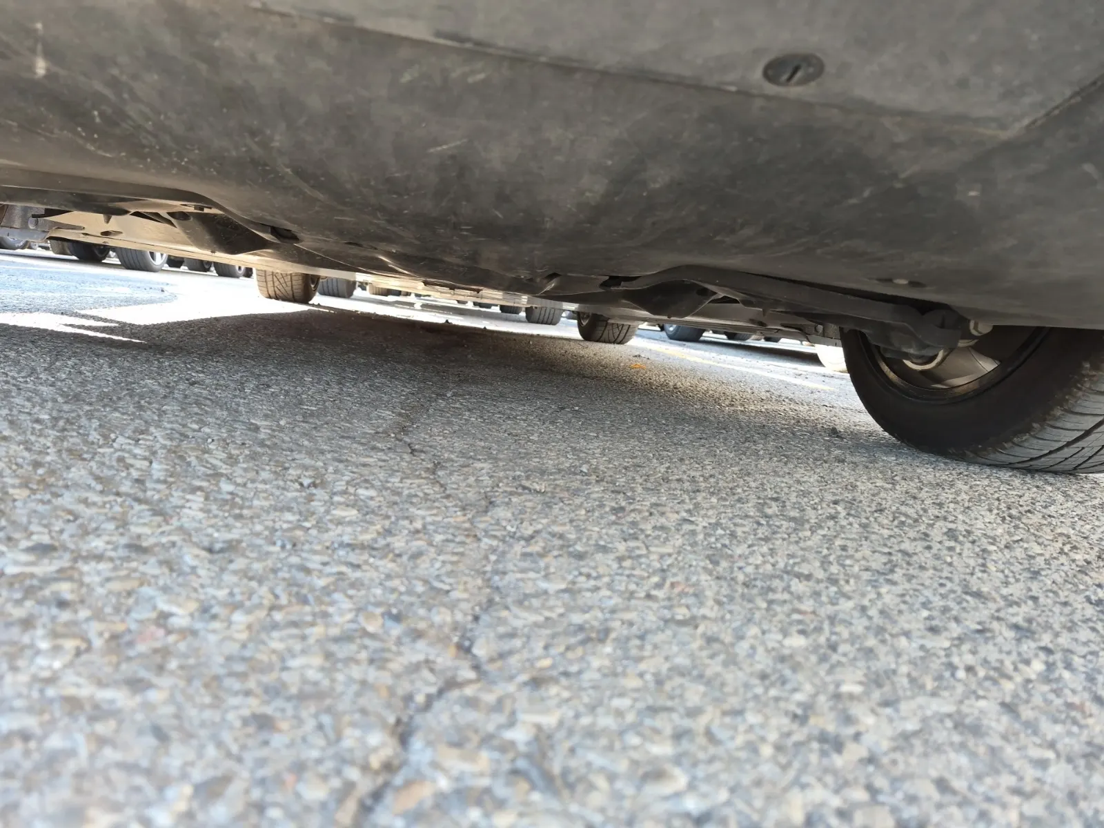 Undercarriage - Rear Photo