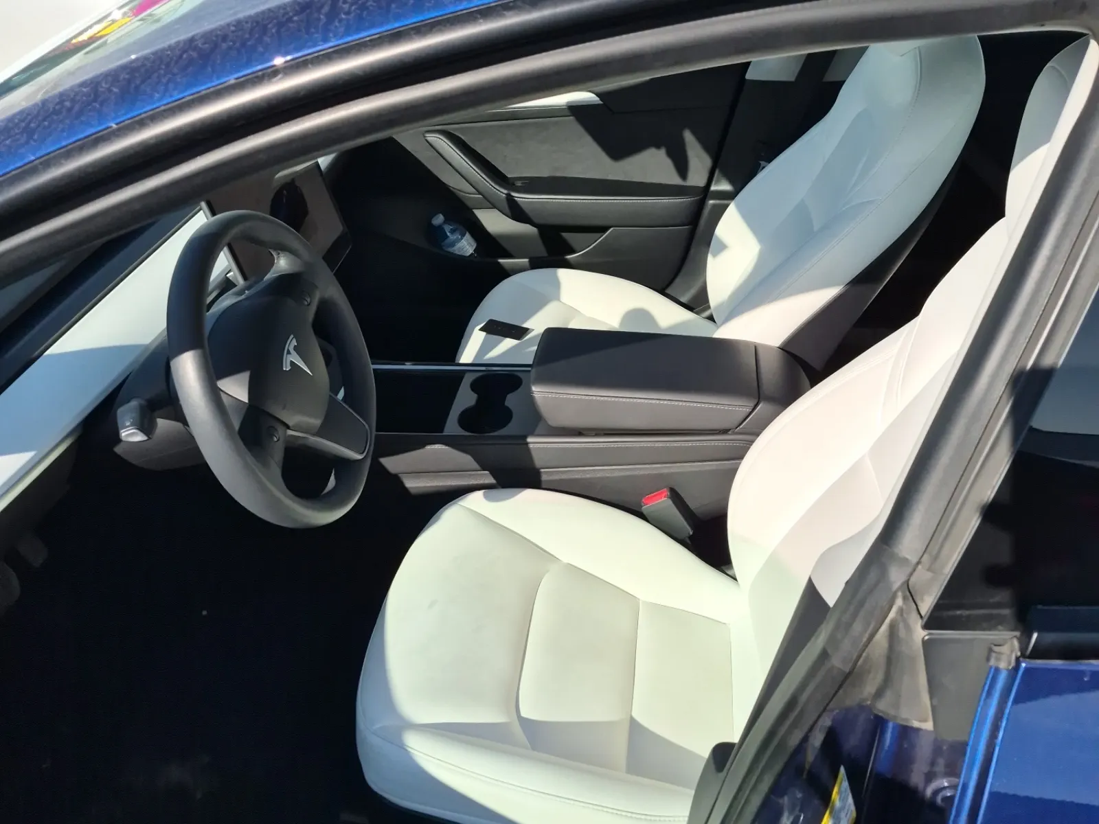 Front Interior Photo