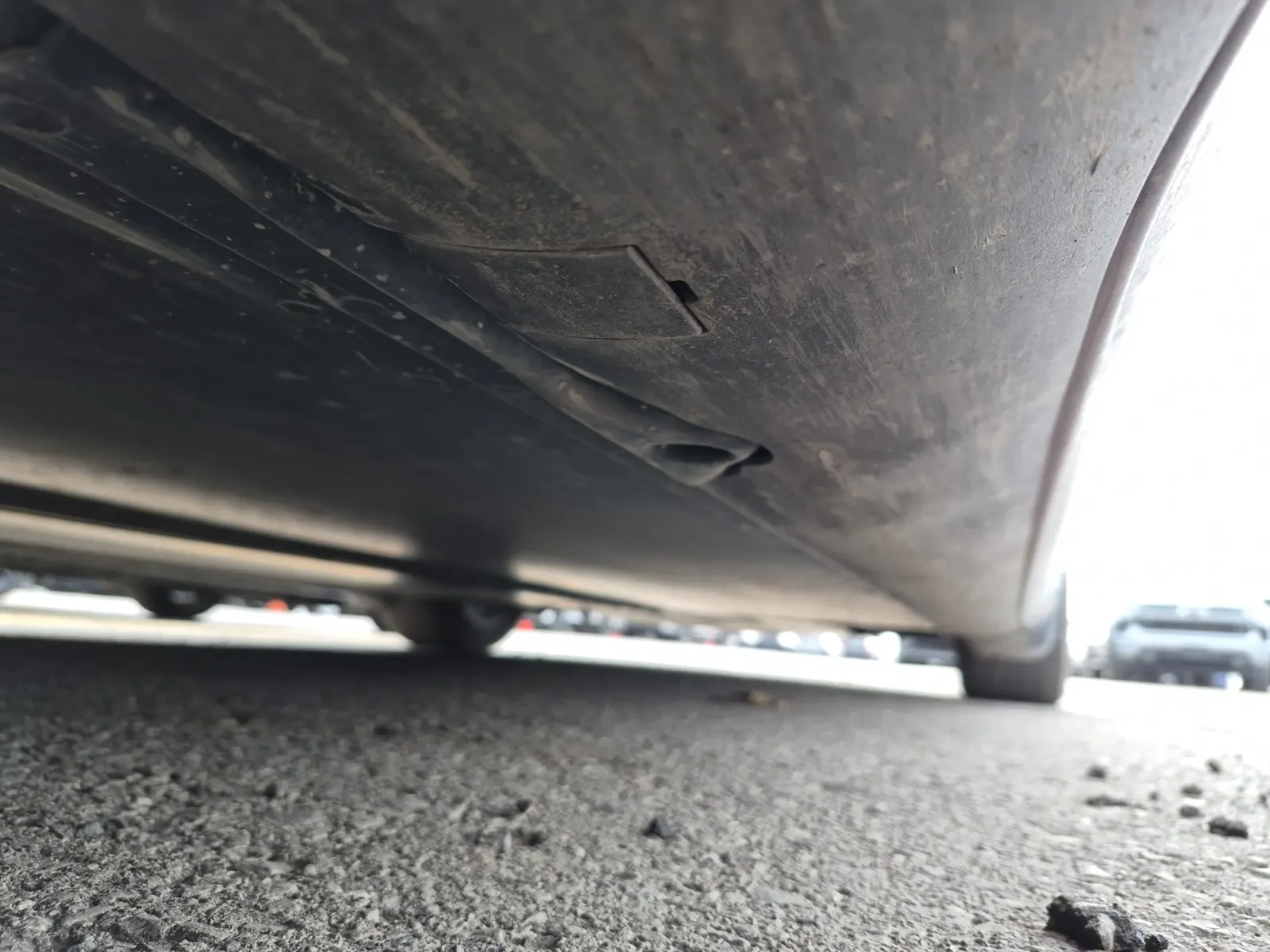 Undercarriage - Passenger Photo