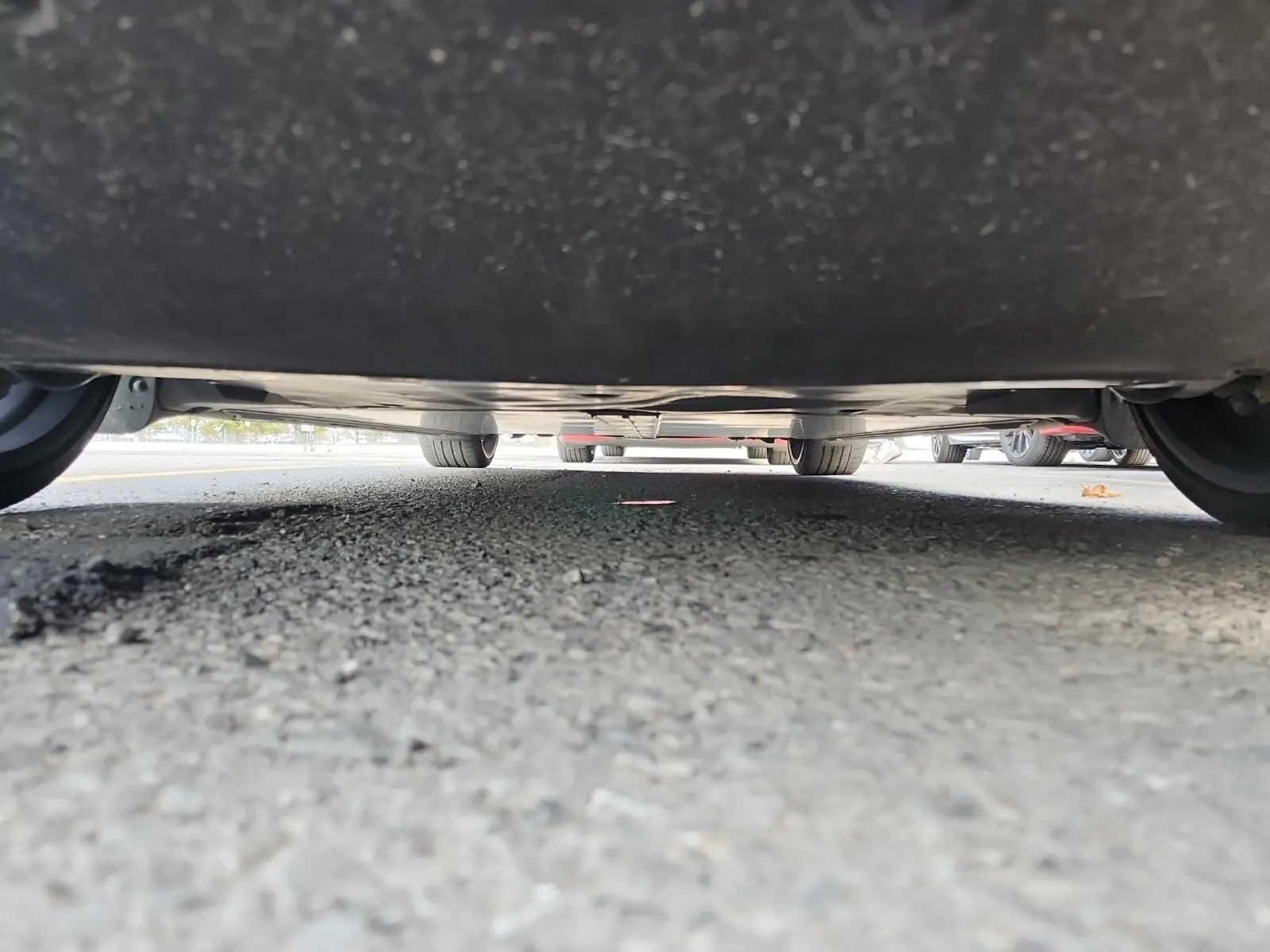 Undercarriage - Front Photo