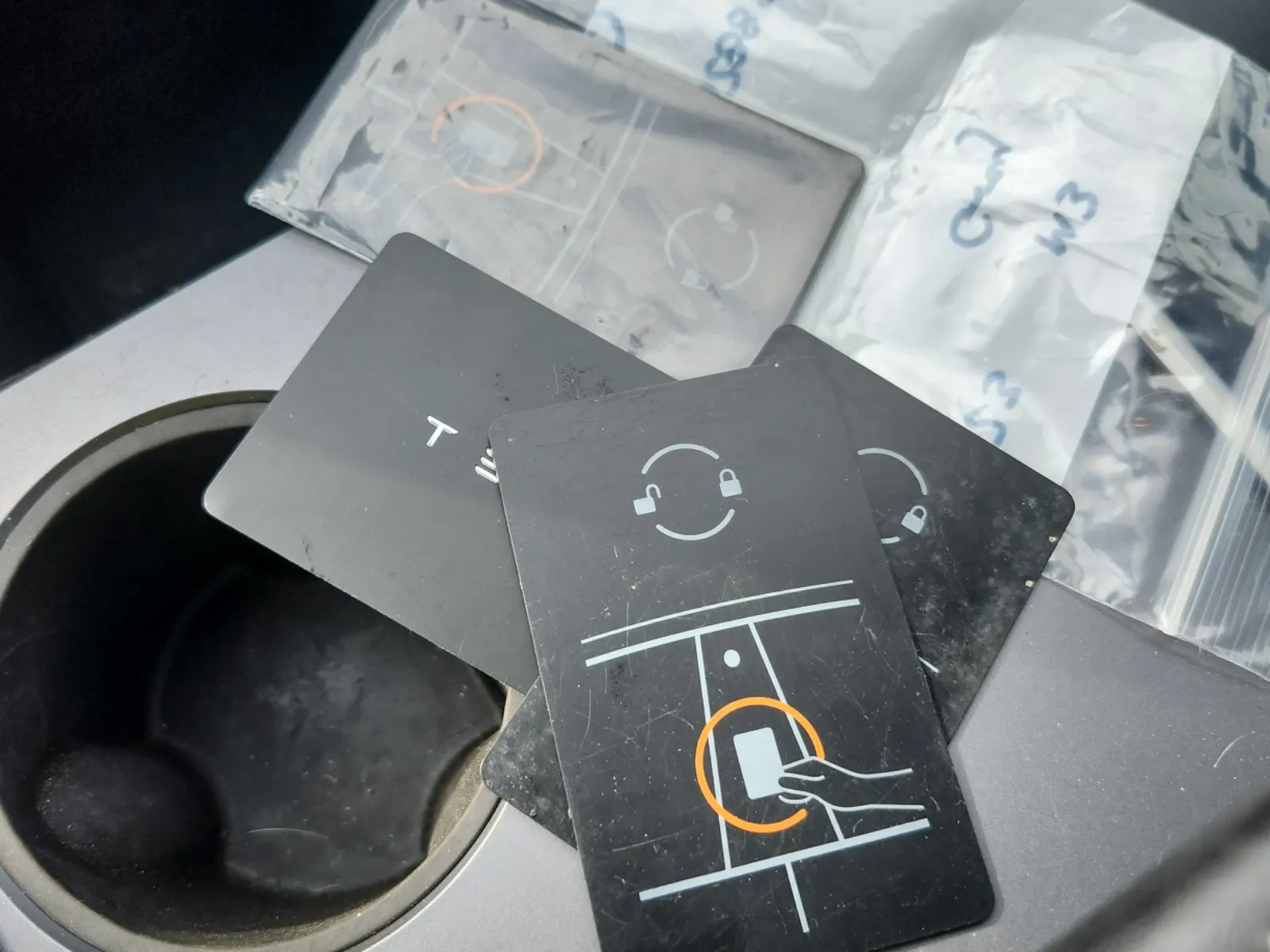 Keys/Fobs/Manual Photo