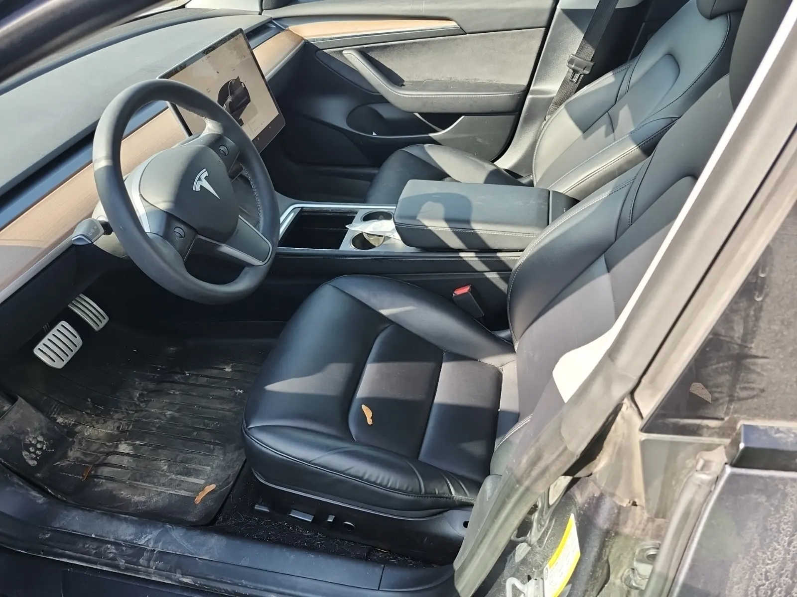 Front Interior Photo