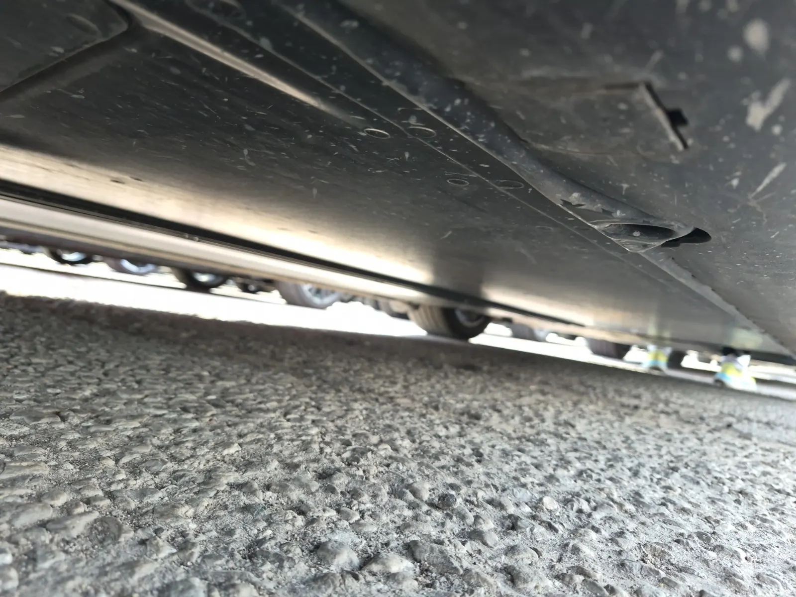Undercarriage - Passenger Photo