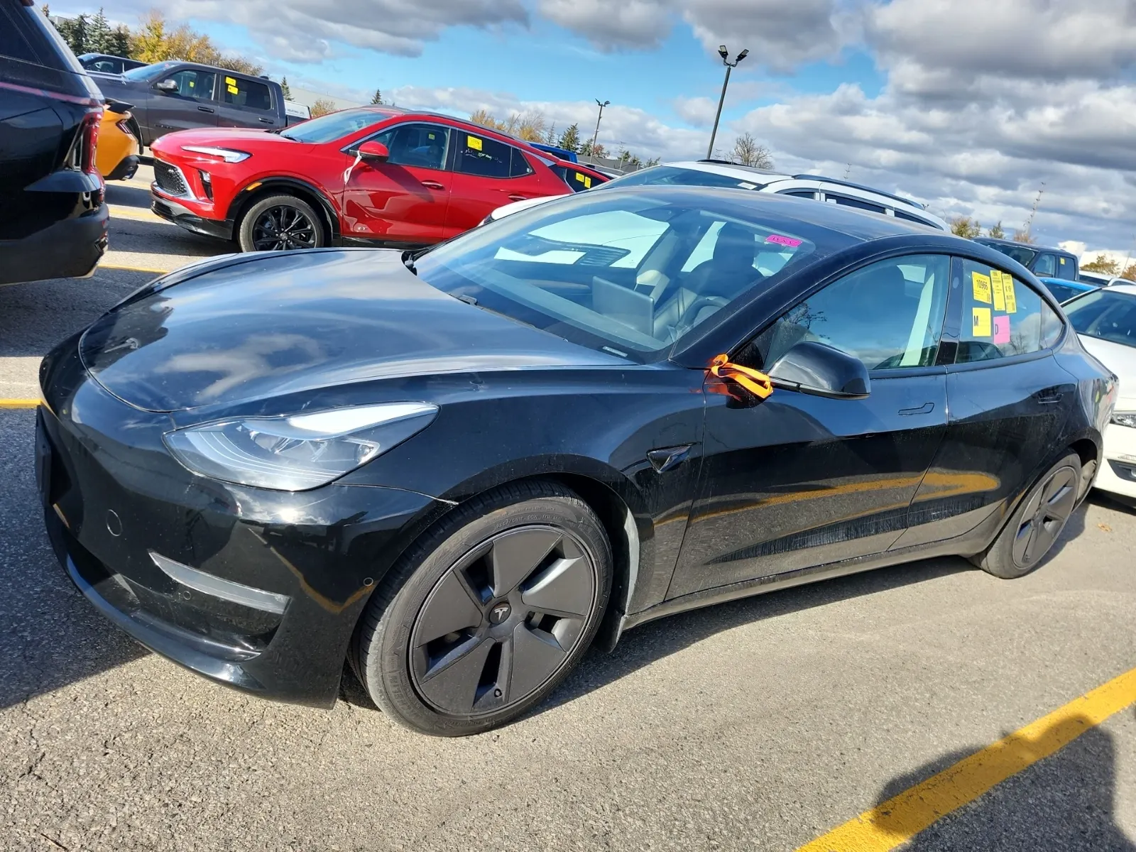 Front driver 3/4 photo