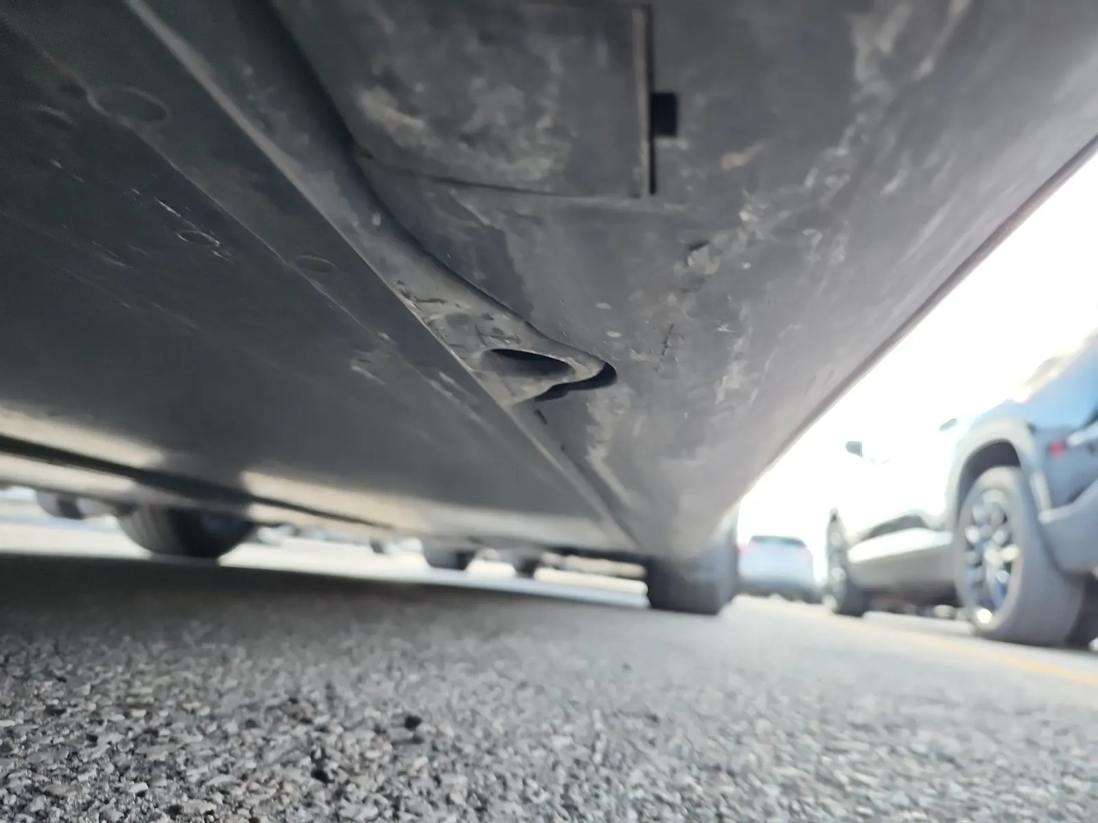 Undercarriage - Passenger Photo